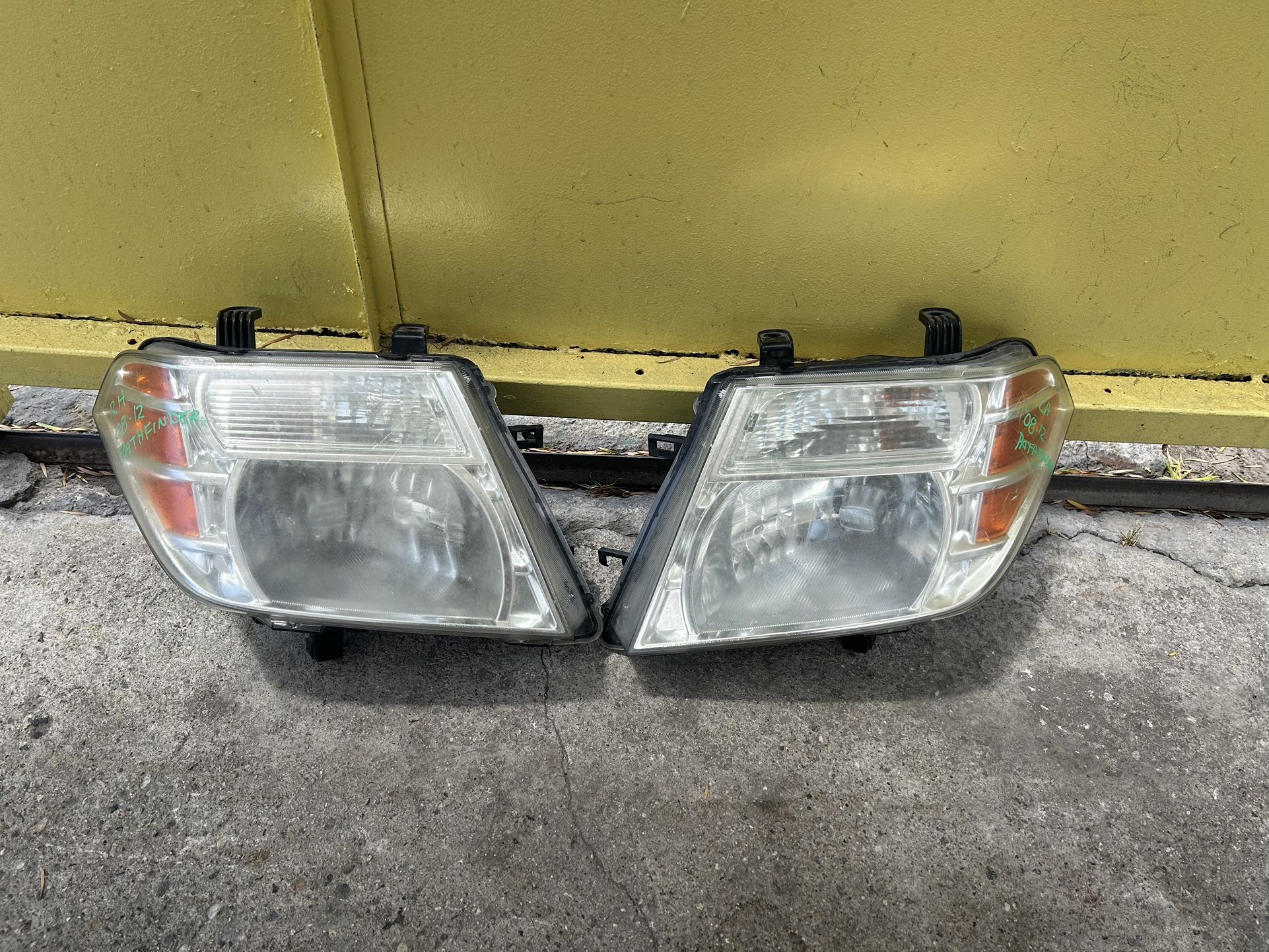 2008-2012 NISSAN PATHFINDER LH & RH HEADLIGHTS 