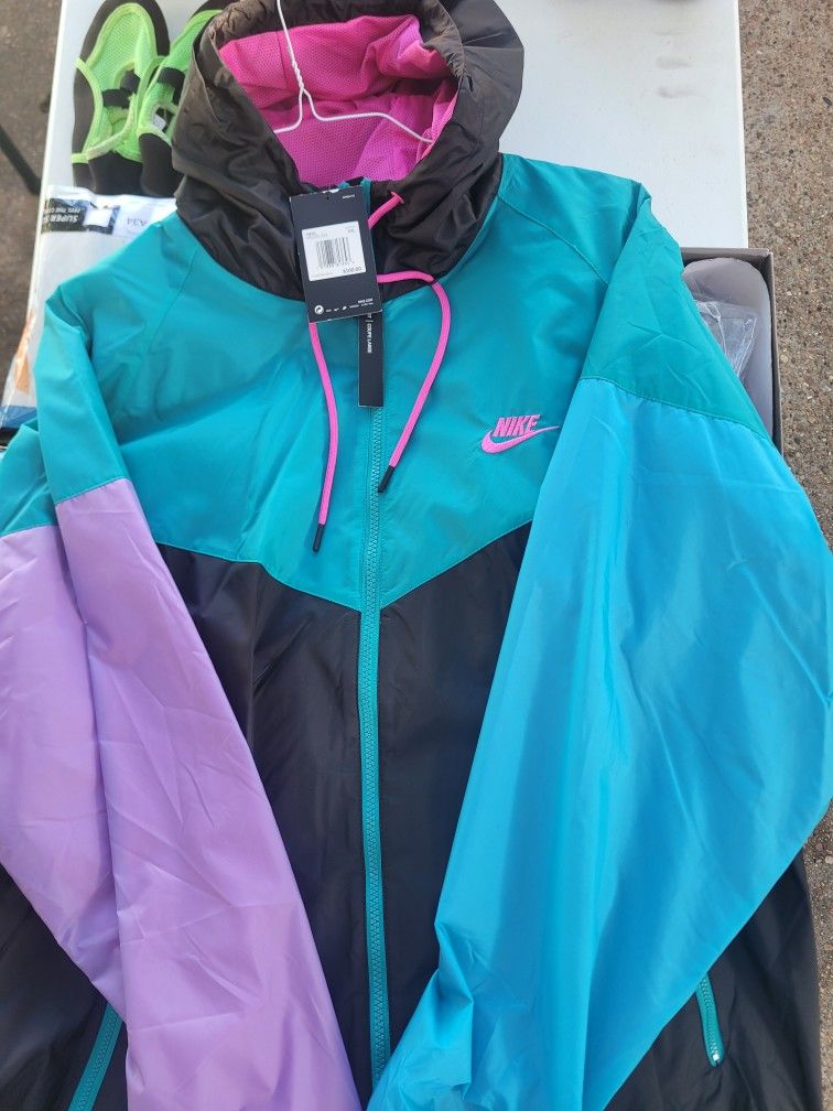Nike Wind Breaker