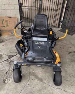 Cub Cadet Ultima ZT1 42 in. 547 cc IntelliPower Engine Dual Hydrostatic Drive Gas Zero Turn Riding Lawn Mower