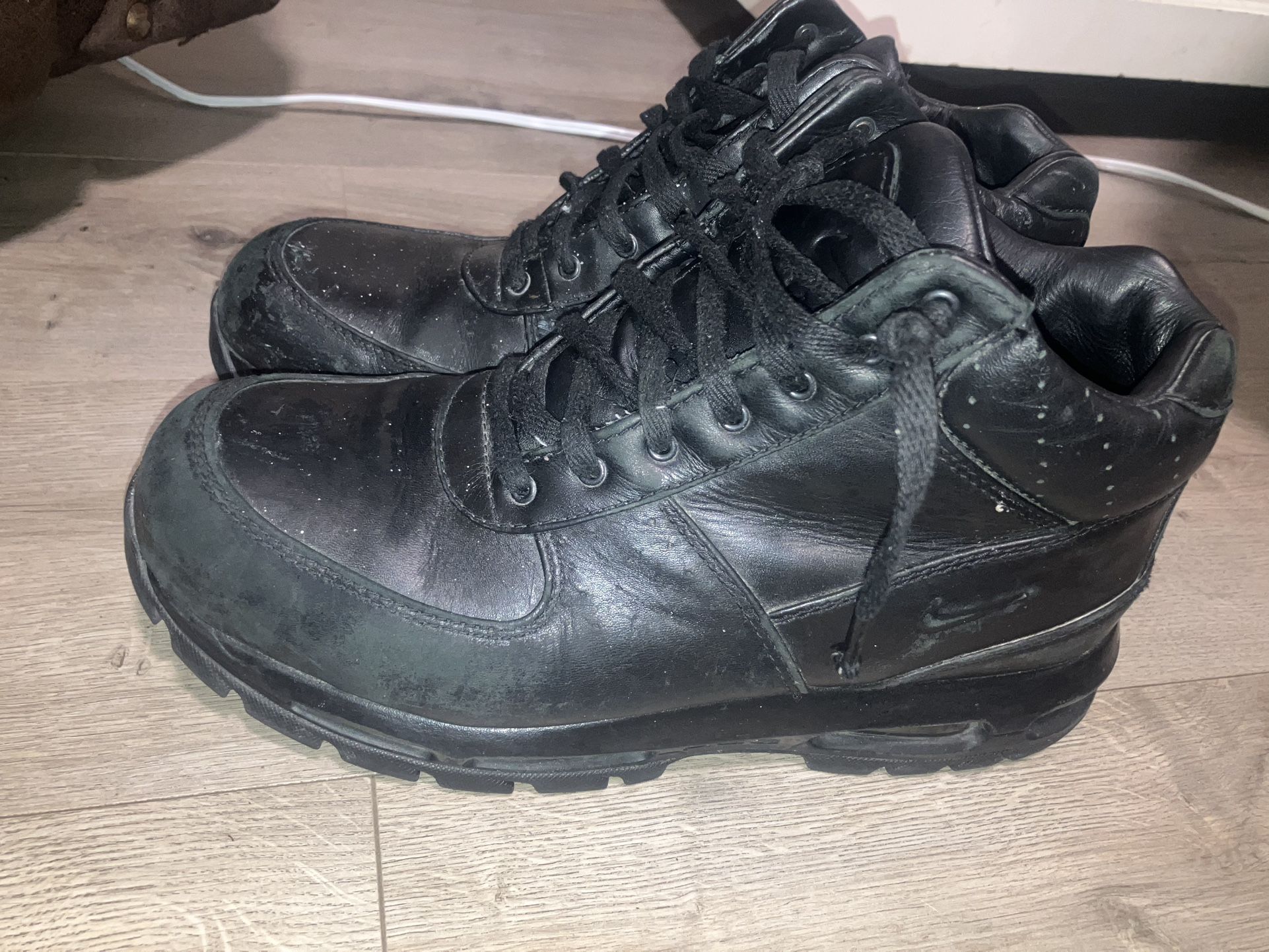Men’s Nike Boots Size 11.5