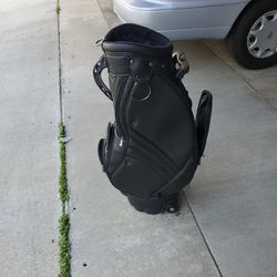 Golf  Bag With Wheels 