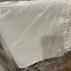 Lann’s White Square Fabric Napkins