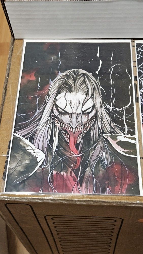 Venom #27 - Exclusive Cover By Peach Momoko - Virgin