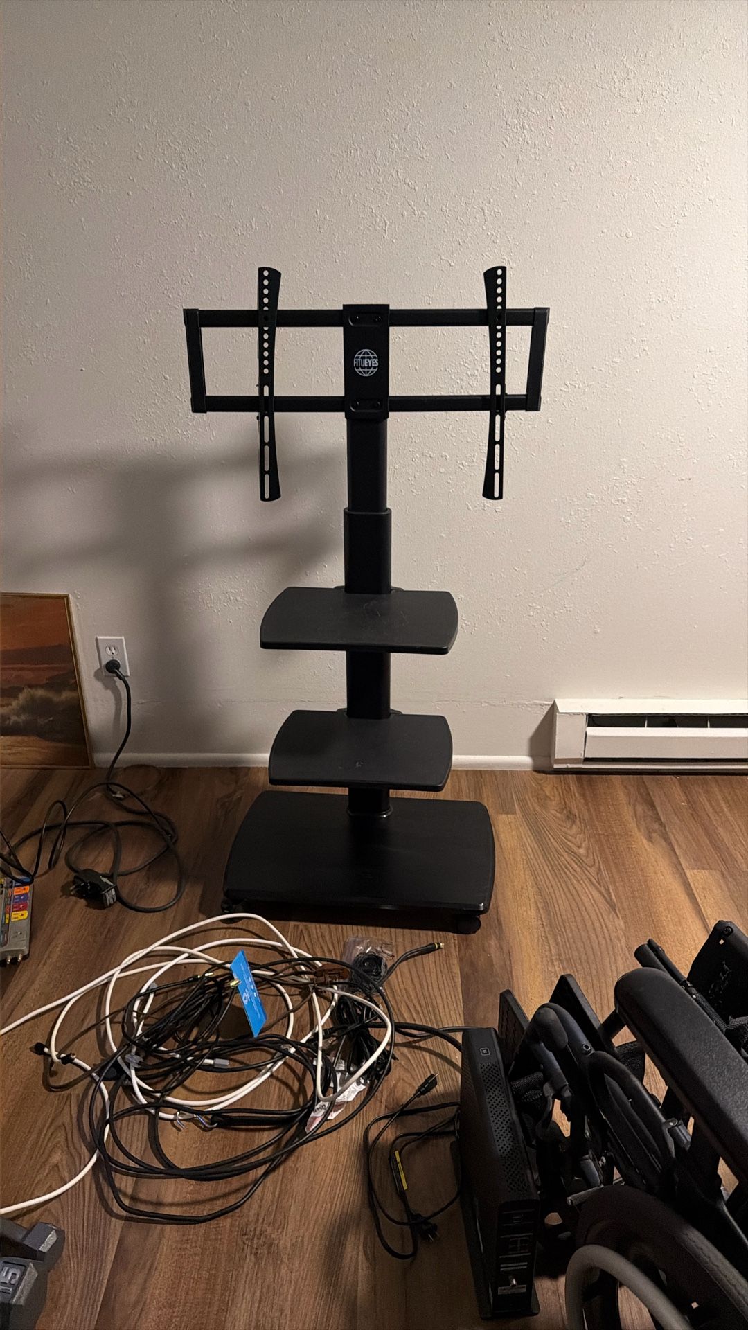 Fitueyes Rolling Tv Stand 