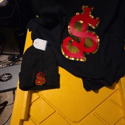 New XL Tshirt And Beanie 