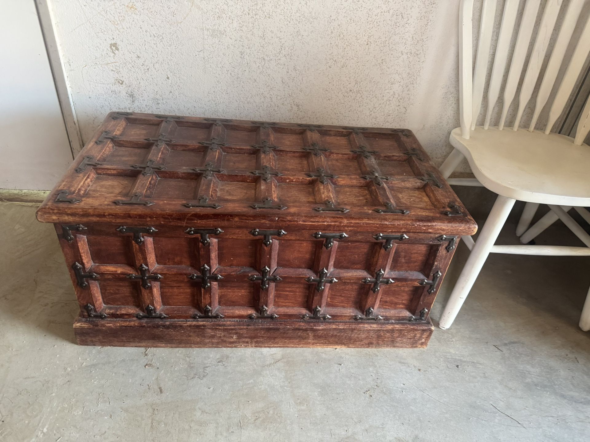 Imported Indian Rosewood Trunk