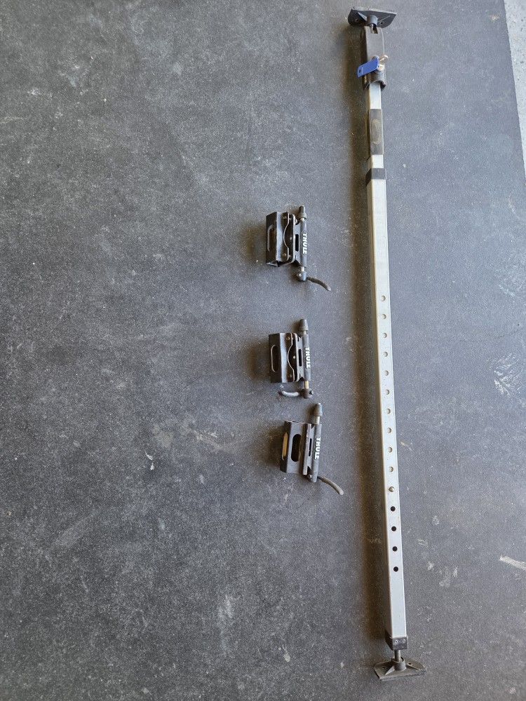 Thule Truck Bed Bike Rack With 3 Clamps