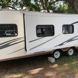 2011 Coachman Travel Trailer, 25 Foot Double Door 