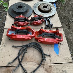 GENUINE SET OF BREMBO 4 PISTON BRAKE CALIPERS RED QTY 4 FRONT 