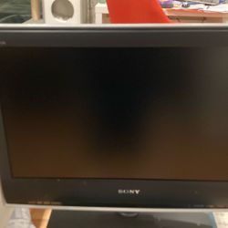 Sony LCD 26 Inch Tv