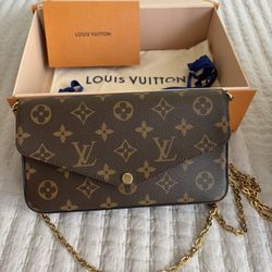 Louis Vuitton Purse 