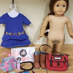 AMERICAN GIRL DOLL