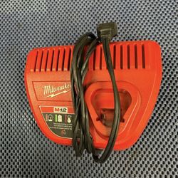 Milwaukee M12 Battery Charger