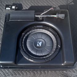 NEW! Kicker Sub & Amp system Chevy/ GMC 