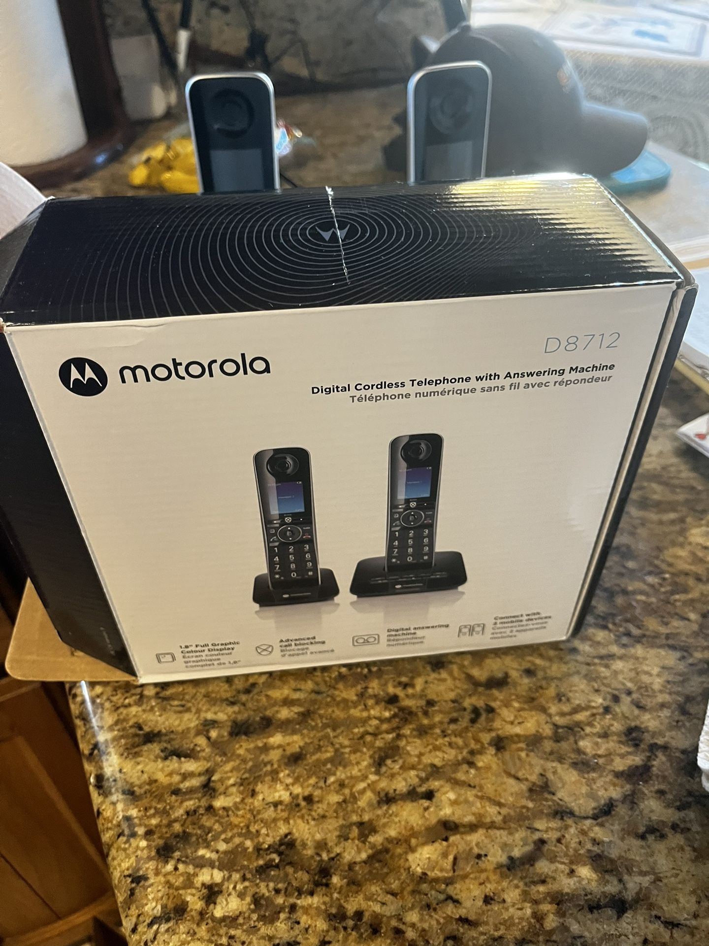 Motorola Digital Cordless Telephone with Answering Machine