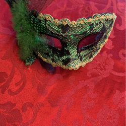 Genuine New Orleans Mask Perfect Condition    NEW