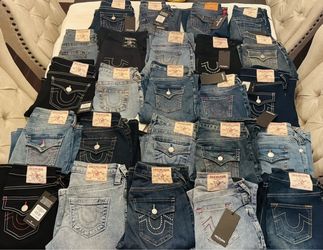 Women 28,27,26,25,24 True Religion jeans