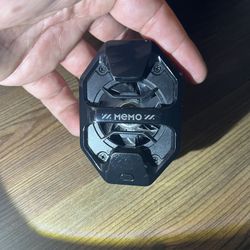 MEMO DL20 mobile phone cooling fan, a semiconductor radiator designed for gaming and live streaming.  