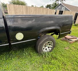 Obs Chevy gmc bed with tailgate