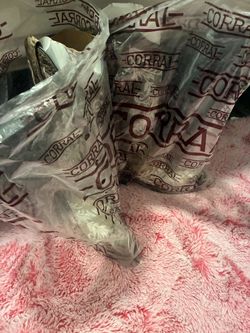 Like New Women’s Corral Boots 8.5 Snip Toe
