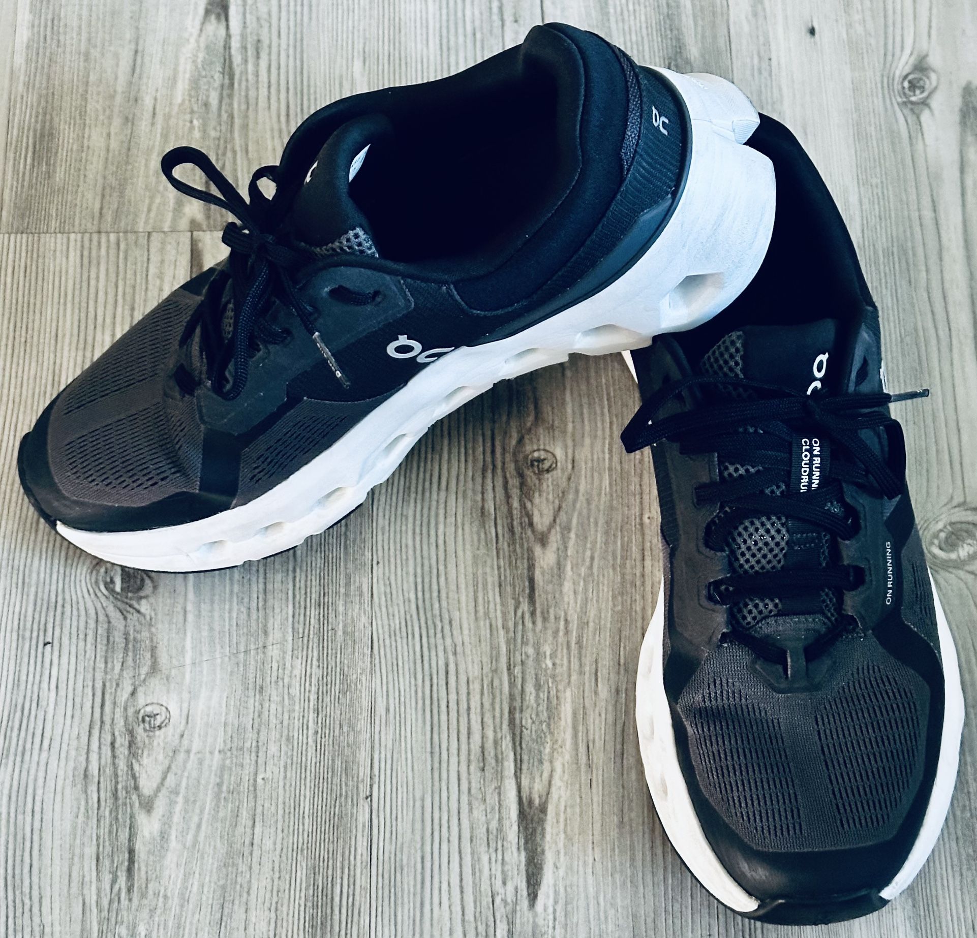 On CLOUDRUNNER 2 Womens Eclipse Black Gray Running / Sneakers Sz 10.5