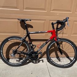 Giant TCR C2 Carbon FiberRoad Bike 