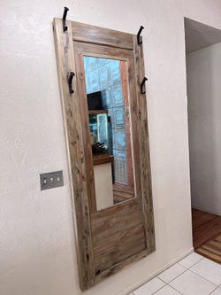 Coat And Hat Rack With Mirror