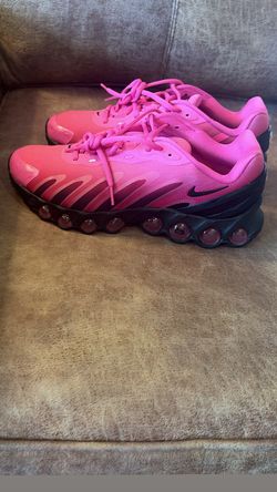 Nike AirMax Dn8  (Men Size 9.5)
