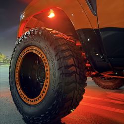 KMC Renegade Beadlocks 20x12 -44 w/37s tires near new  RAM TRX