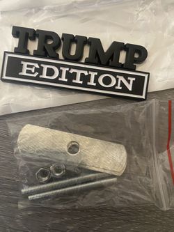 Trump Car Emblems & Big Flag