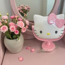 Hello Kitty Mirror