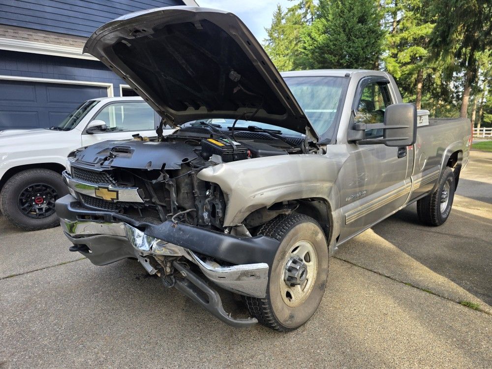 Build Restore Or Swap Chevrolet Silverado 2500 HD Wrecked Damage Frame Low Miles