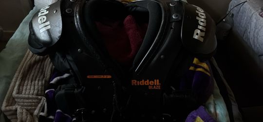 Riddell Blaze $65 Or Best Offer, Slightly Scratched, Youth Large,