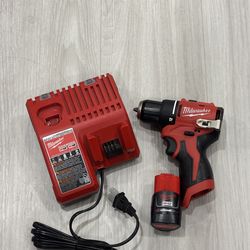 (NEW) Milwaukee Brushless M12 Drill Kit w/ Battery + Charger