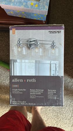 3 Light Vanity Bar (Brand New)