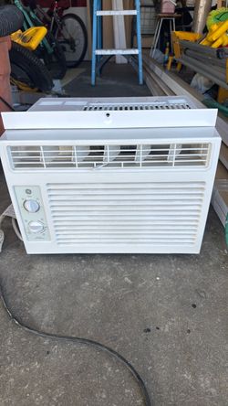 GE Window Air Conditioner Unit