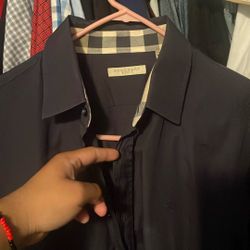 Burberry button Up