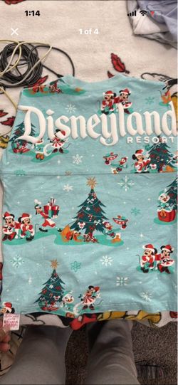 Disneyland Resort Christmas Spirit Jersey