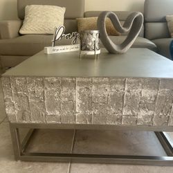 Cement / Gray Coffee Table Mesa De Centro