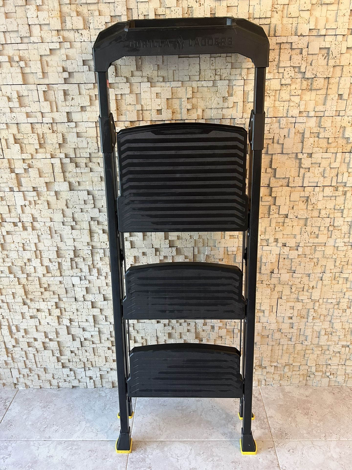 Gorilla Ladder 3-Step Pro-Grade Steel 9 Ft Reach Height