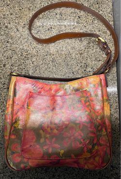 Beautiful Patricia Nash leather c￼rossbody purse