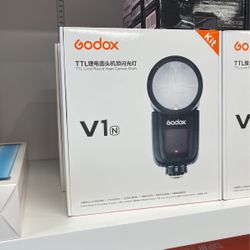 Godox V1