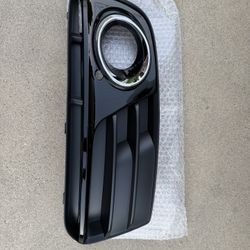 Glossy Black ABS Front Bumper Lower Fog Light Cover Grill Grilles Insert for Audi Q5 2013-2017 Right Passenger Side