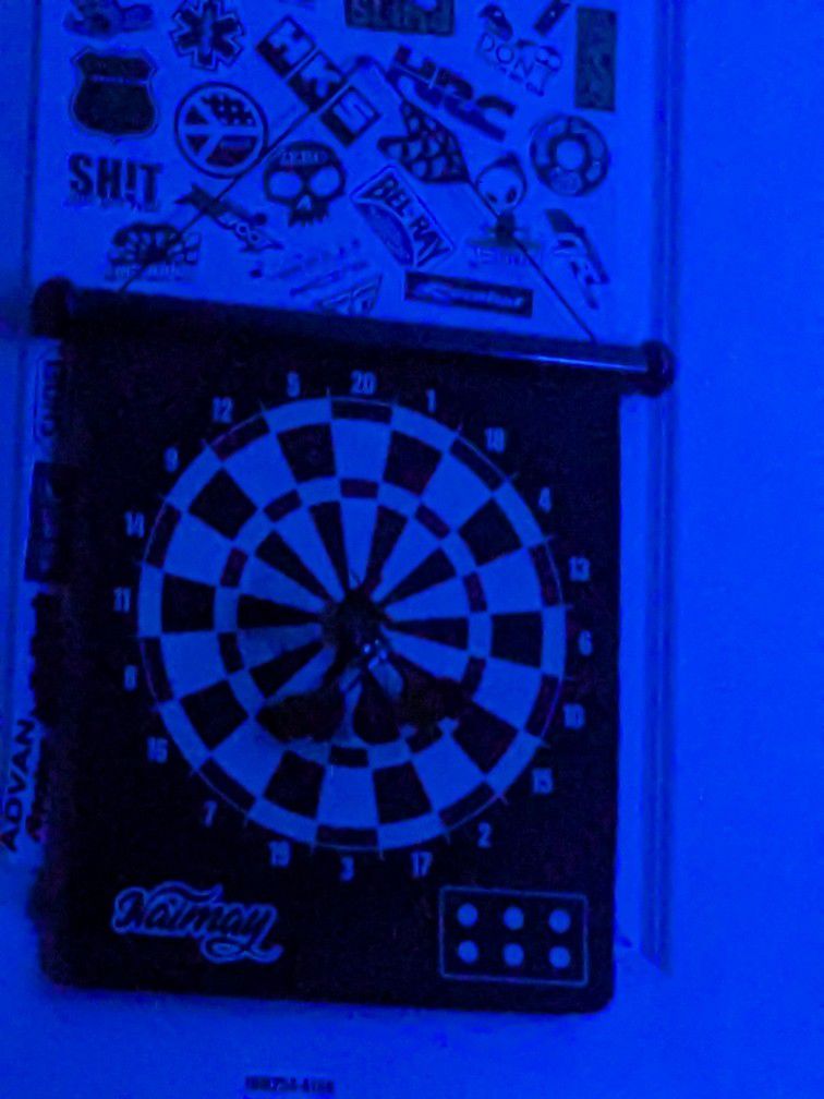 magnetic dart board 