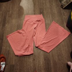 Medium Women's Pink Flare Yoga Pants