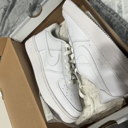 Air Force 1 LE GS WHITE 7 Women /5 1/2 Kids