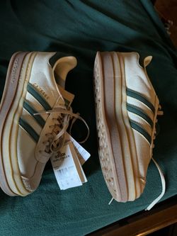 adidas gazelle silver green womens adidas Gazelle Bold Magic Beige Collegiate Green (W)