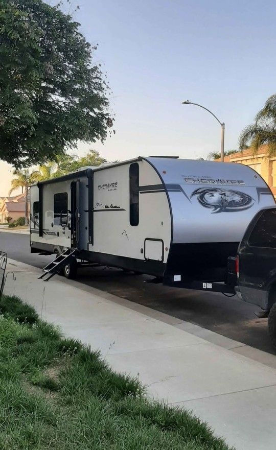 2021 Toyhauler 35"7 Inch Long Come Over And See It Very Nice Toyhauler At West Hemet Green Acre