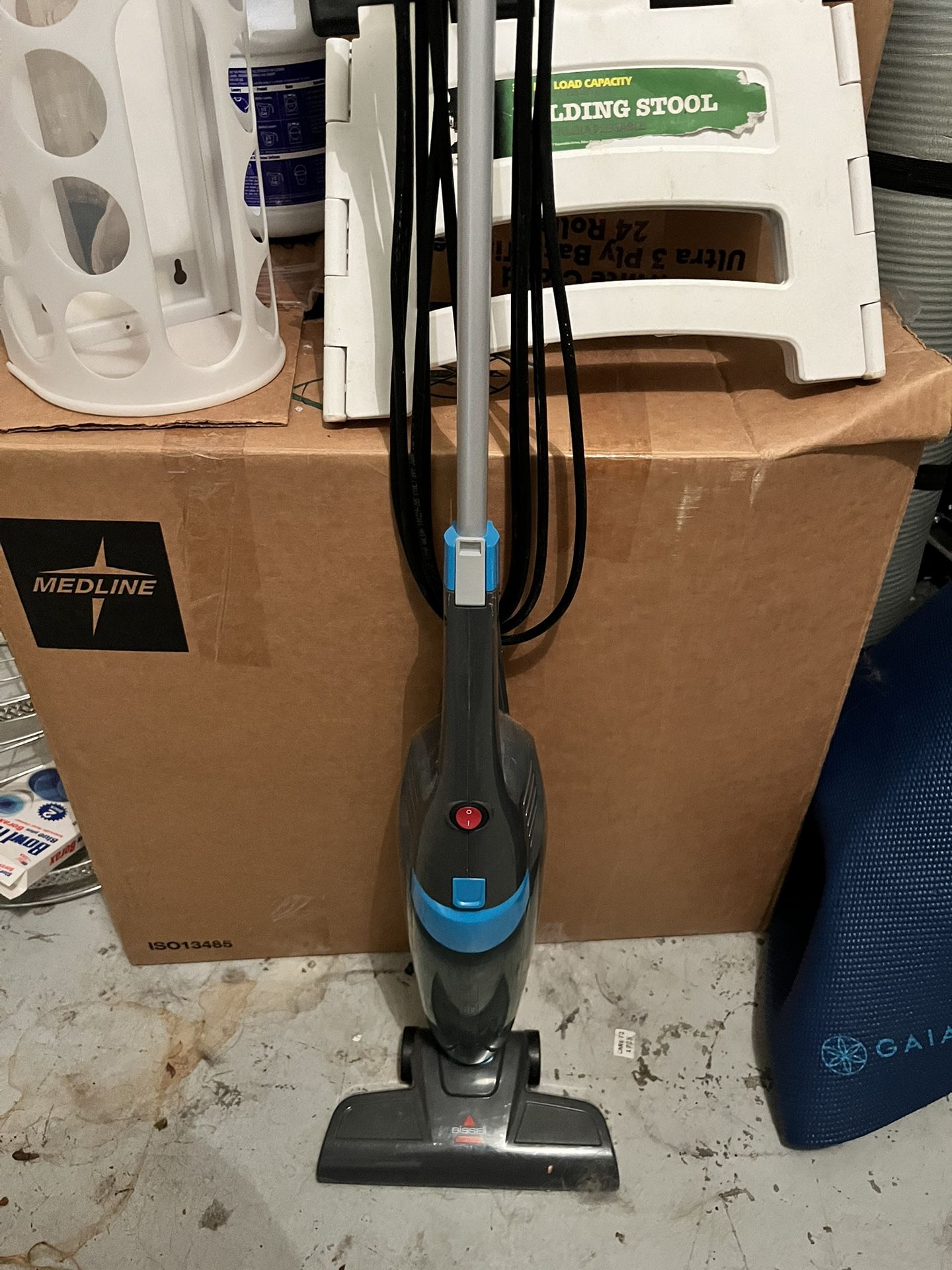 Lightweight Bagless Vacuum