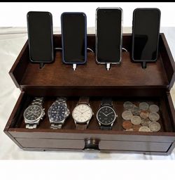 Crate & Barrel men’s organizer charging station